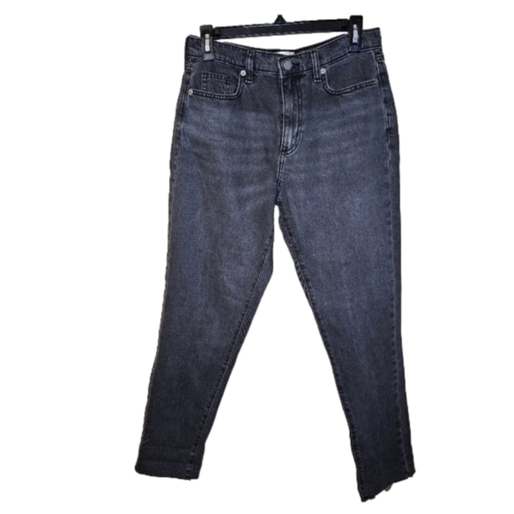 Universal Thread Boyfriend Jean's with distressed hem Size 0 or 25